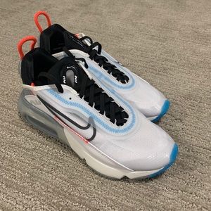 Nike Air Max 2090 Women’s size 7
